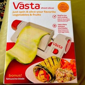 NIB! Vasta Vegetable and Fruit Sheet Slicer.